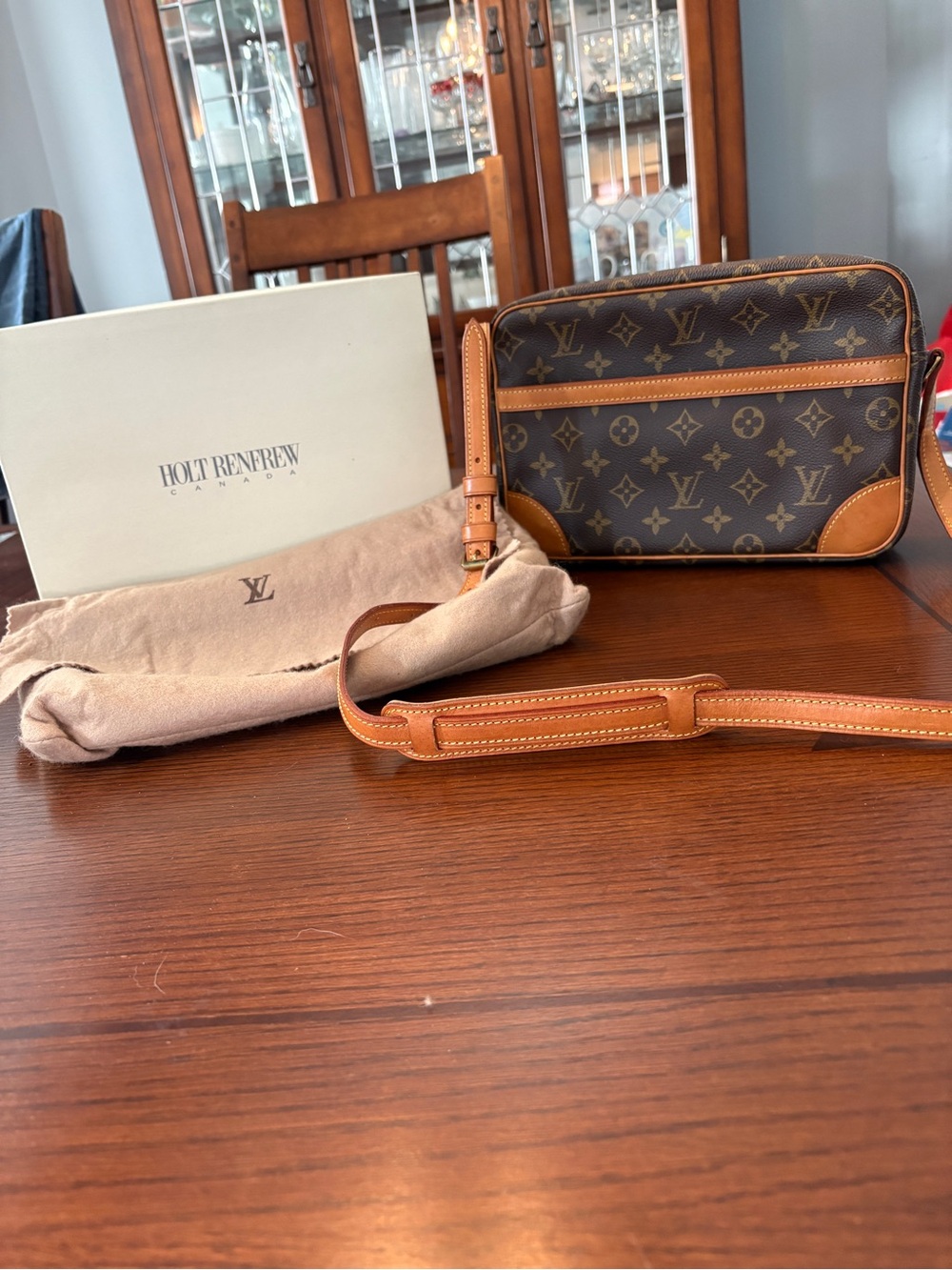 🤩 Louis Vuitton Brown Monogram Trocadero 27, Vachetta Trim, almost new!!
